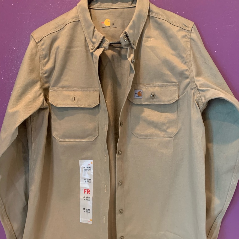 NWT women’s Carhartt button down shirt